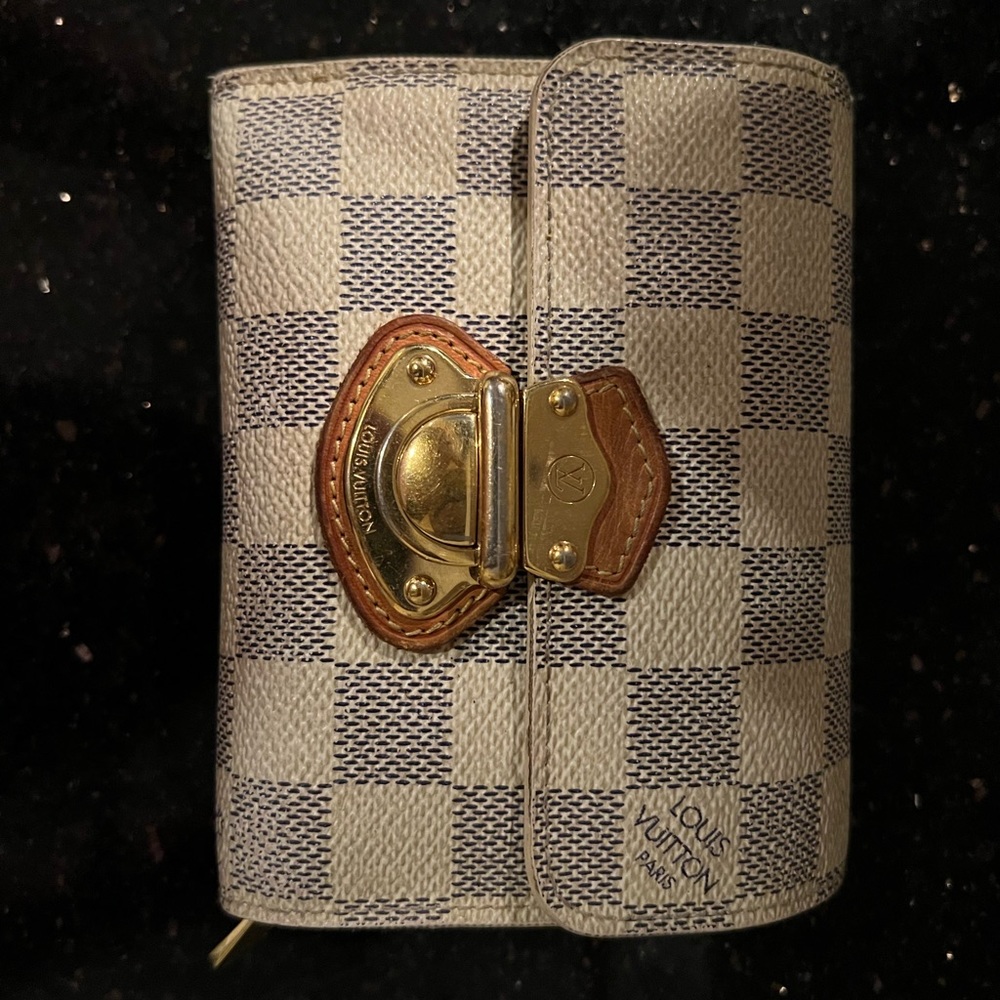 Louis Vuttion Joey Wallet in Damier Azur